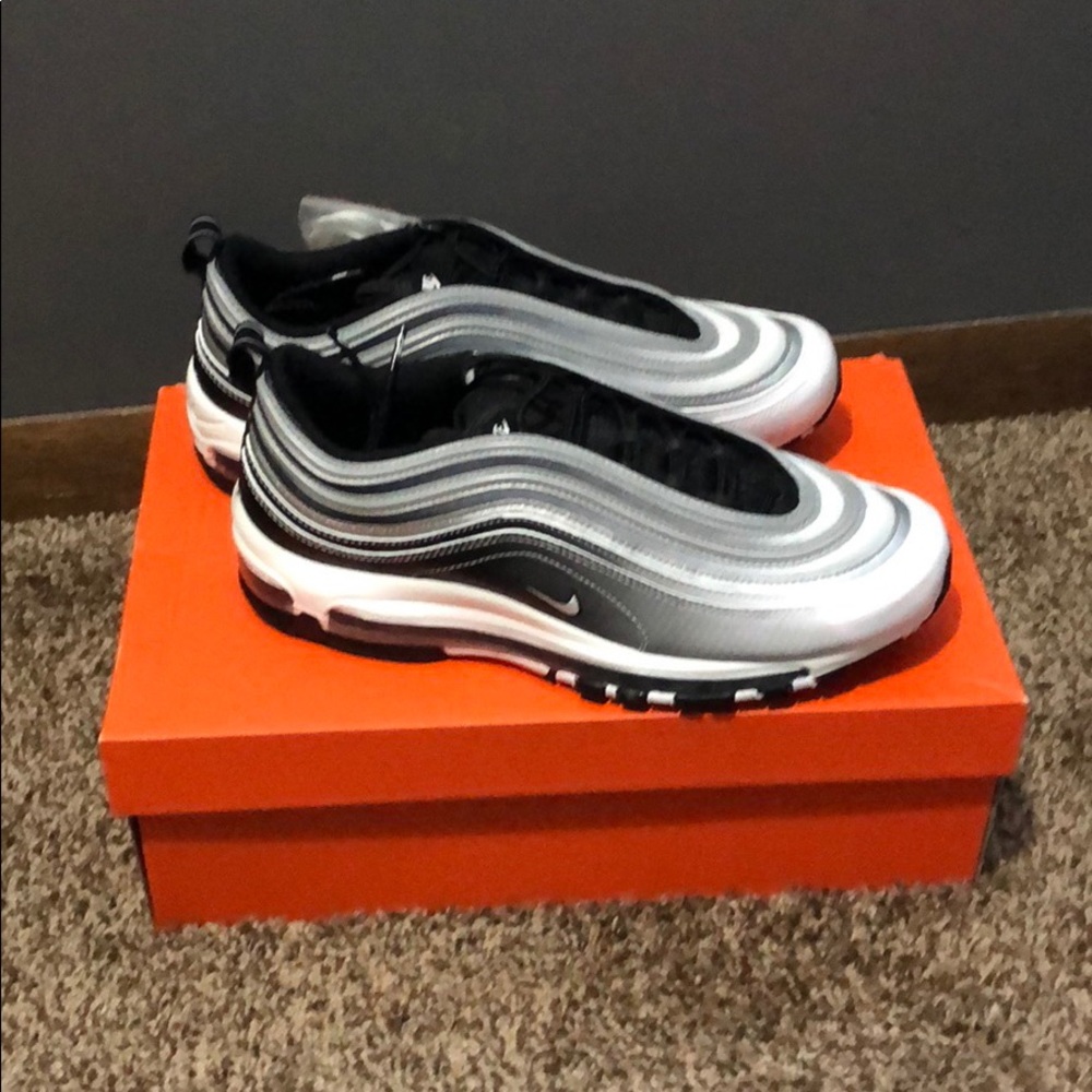 Men’s Nike Air Max -Size 9.5 Never Worn!!!